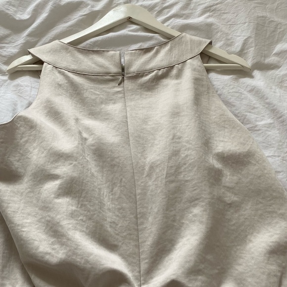 🫶Gorgeous Chico’s Casual All Lined Dress in Silk Like Fabric. 🫶 - Picture 9 of 16